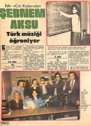  Eski «Cici Kızlar»dan Türk müziği öğreniyer linde tambur önünde a Notalarla çalışırken bulduk onu arkadaşları arasında......