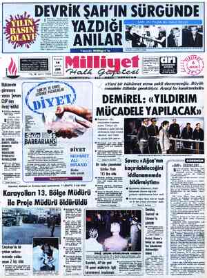  ğ RAN Şahı, ülkesini terket- tikten ve Meksika'ya geldi önce doldurduğu ses bantlarından yanın belli başlı gazetelerine ve bu