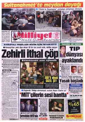  f sıııgııın lllll VOK “İnsanlık onuru işkenceyi yenecek" diye slogan atan gös- tericiler, Sultanahmet Meydanı'ndan Adiiye...