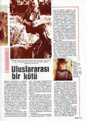  Nastasya Kinski'nin küçüklüğü. Babası Klaus ve annesiyle... Klaus Kinski, yıllar sonra yazdığı anılarında kızına karşı cinsel